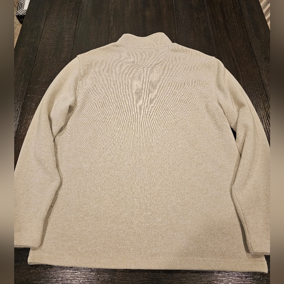 Izod 1/4 Zip Pullover - Picture 3 of 4